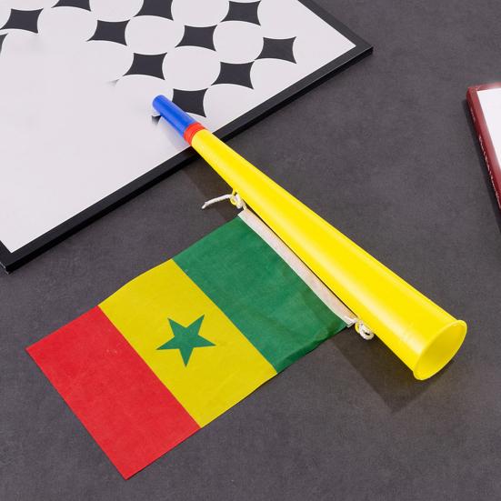 Stadionhupe mit Flagge Lauter Ton Plastik Anfeuerungstrompete Lärmmacher Langer Luft