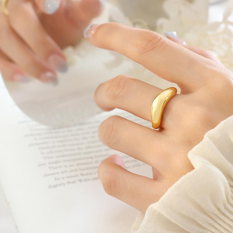 Elegant Gold-Plated Irregular Opening Ring – Simple, Personalized Light Luxury Jewelry for Women