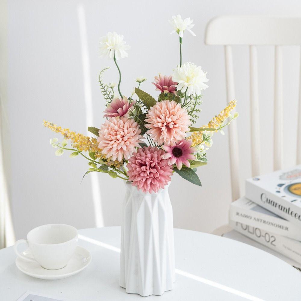 Silk Material Silk Artificial Flowers Bulbous Shape Simulated Flowers Bulbous Chrysanthemum Bubble Design