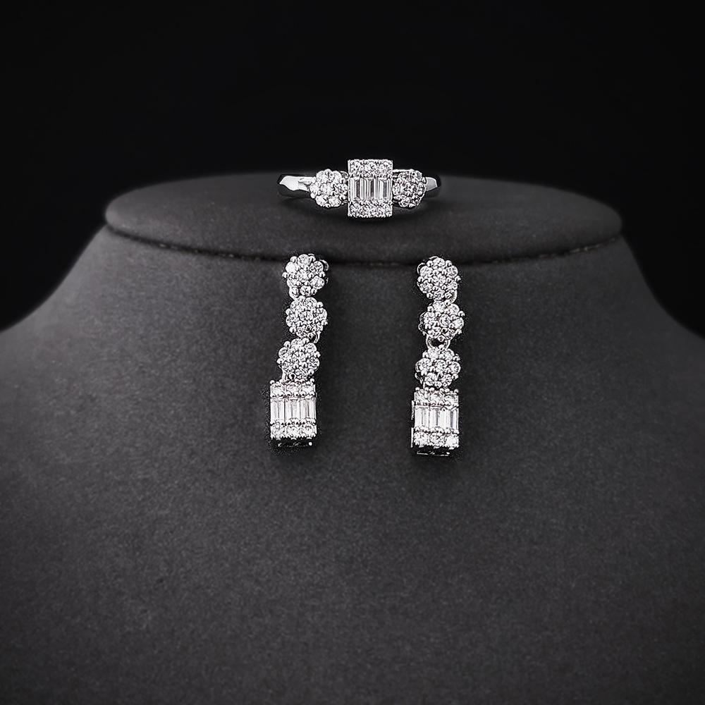 

Креативный циркониевый европейско-американский набор кольцо и серьги белый