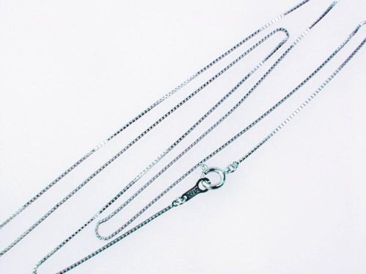 and My Jewelry Platinum Chain Venetian Slightly Loose Fit [Your Box] Necklace, Style, 0.6mm, 45cm, Longer, [Gift Wrapped]