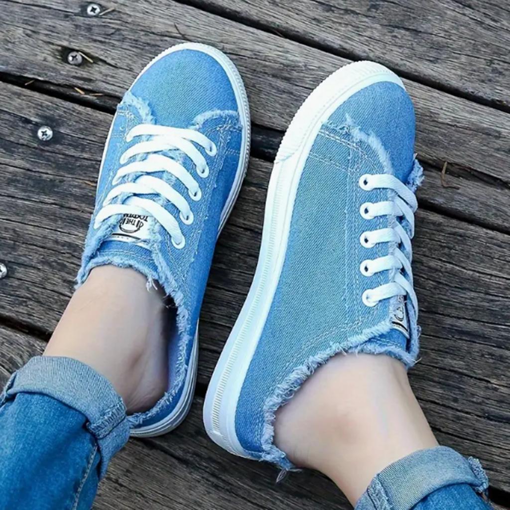 Women's Canvas Sports Shoes, Flat Bottomed Lazy Shoes, One Foot Kick