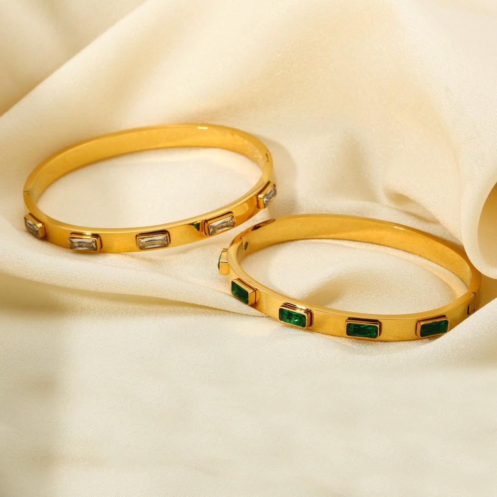 Ins Retro Light Luxury Stainless Steel Emerald White Square Diamond Buckle Bracelet Plated with 18K Gold Waterproof Jewelry Women