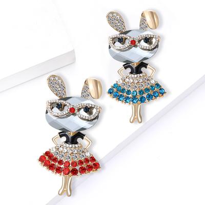 Classic Rhinestone Rabbit Girl Brooches for Women Unisex Enamel Animal Pins Banquet Party Backpack Gifts Jewelry Accessories