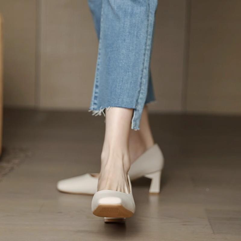 Coarse Heel Single Shoes Women's Spring and Autumn 2025 New French Square Head Versatile Work Leather Shoes Retro Versatile High Heels