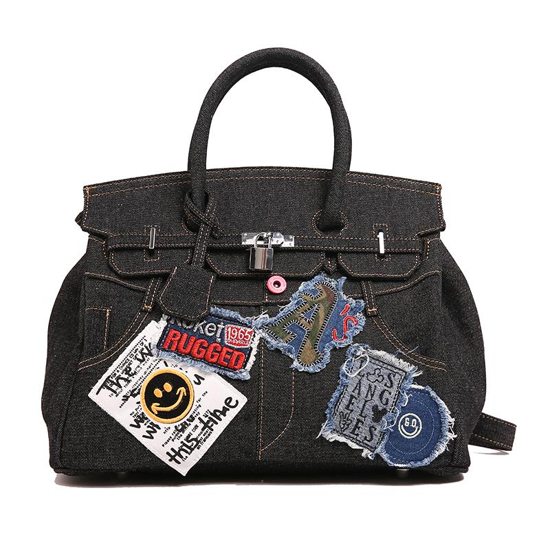 

Denim shoulder messenger bag portable spoof fashion new trouser pocket design horizontal version laugh insurance patch platinum bag women 36*27*17 чёрный