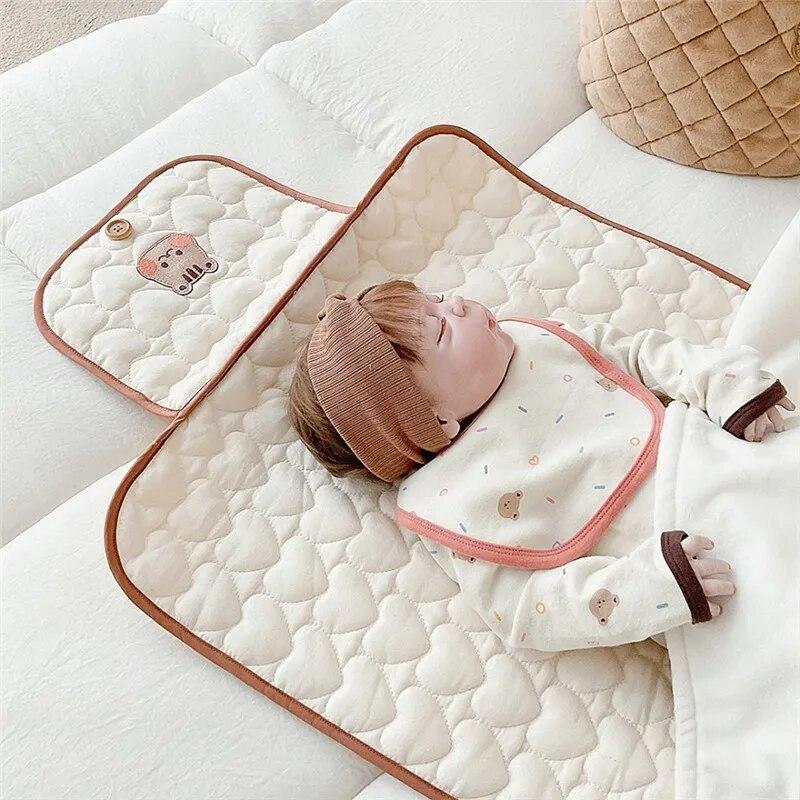 Baby Diaper Pad Folding Newborn Changing Pads Covers Cotton Waterproof Bear Bunny Baby Changing Padding for Crib Baby Strolller Portable 50*70Cm