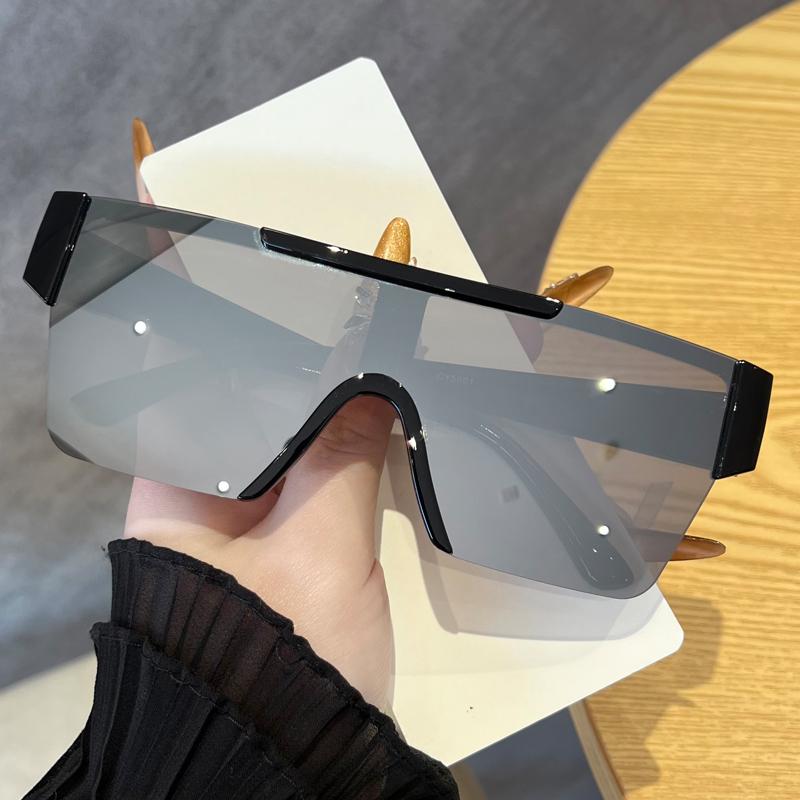 Outdoor Sports One Piece Cycling Sunglasses For Men's And Women's Large Frame Water Silver Cyberpunk Motorcycle Mirror Shades UV Resistant