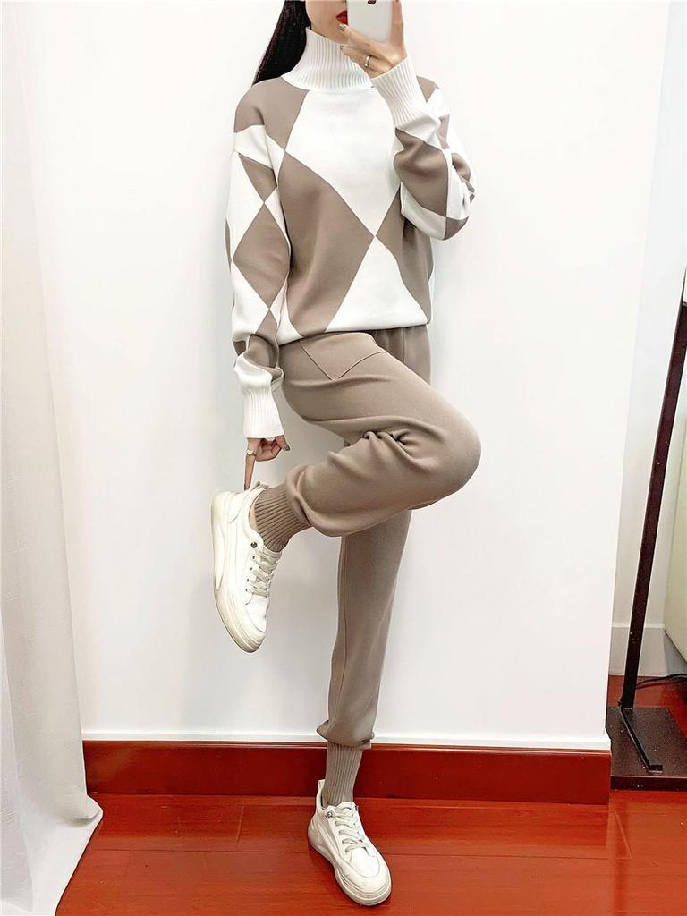 European Fashion Plaid Knitted Sweater Set - Women's Casual Two-Piece