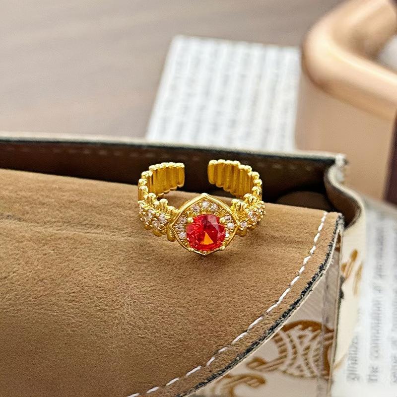 Medieval Vintage Lace Red Zir*****Pen Ring Women'S Niche High-End Light Luxury Index Finger Ring