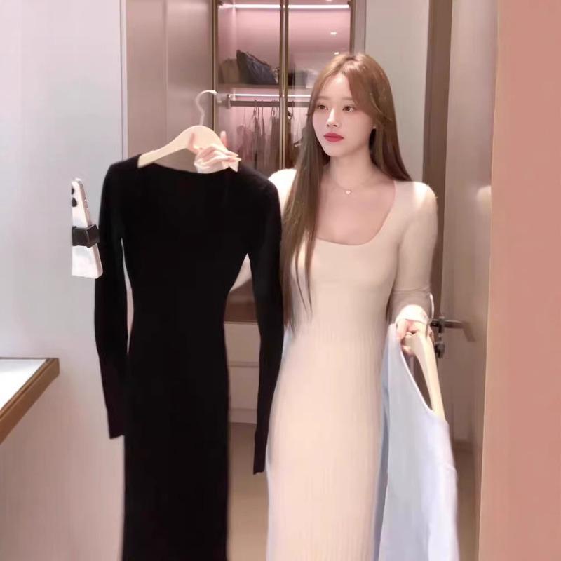 [] Autumn New Beautiful Slim-fit Hip-wrapped Bottom with Long-sleeved Knitted Dress for Children