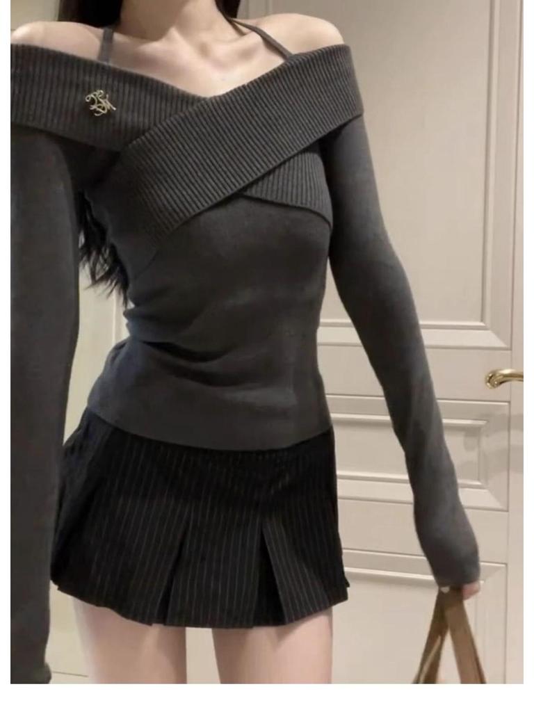 French Slim Fit Off-Shoulder Sweater: Solid Color, Irregular Knit Design for Women - Autumn/Winter Collection