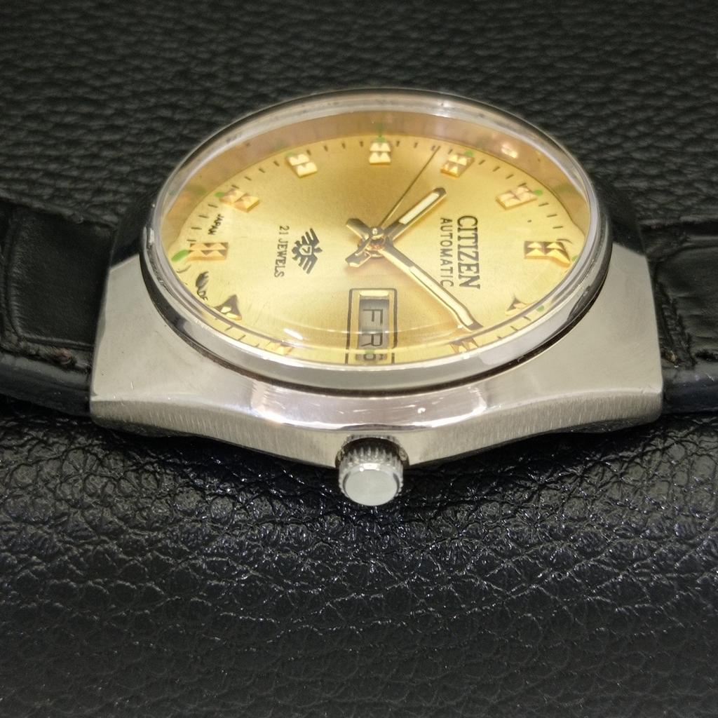 GEBRAUCHTE VINTAGE CITIZEN AUTOMATIC 8200 JAPAN HERRENUHR MIT GOLDFARBIGES ZIFFERBLATT a434854-2 R123-a434854
