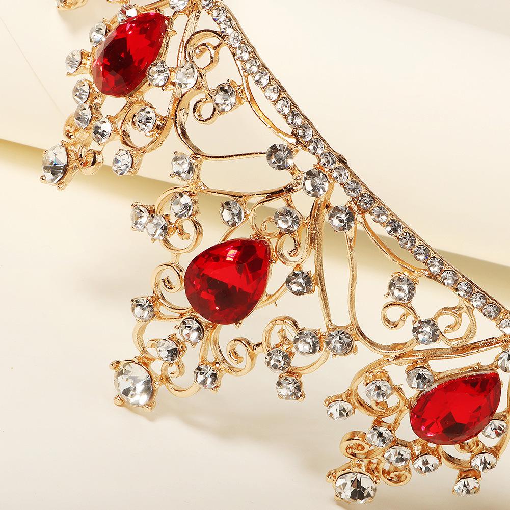 European & American Retro Luxury Alloy Bride Crown: Noble Hollow Headwear Photo Styling Accessory for Wedding Dresses