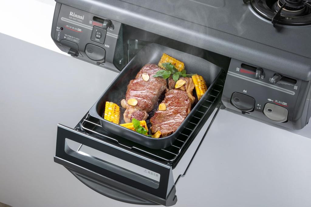 Ishigaki Industry Ishigaki Grill Pan Black Approx. 18cm (W) X 28cm (D) Grill Master Saury Grilling Plate Wavy Plate Set Recipe Included Fish Grill Gas