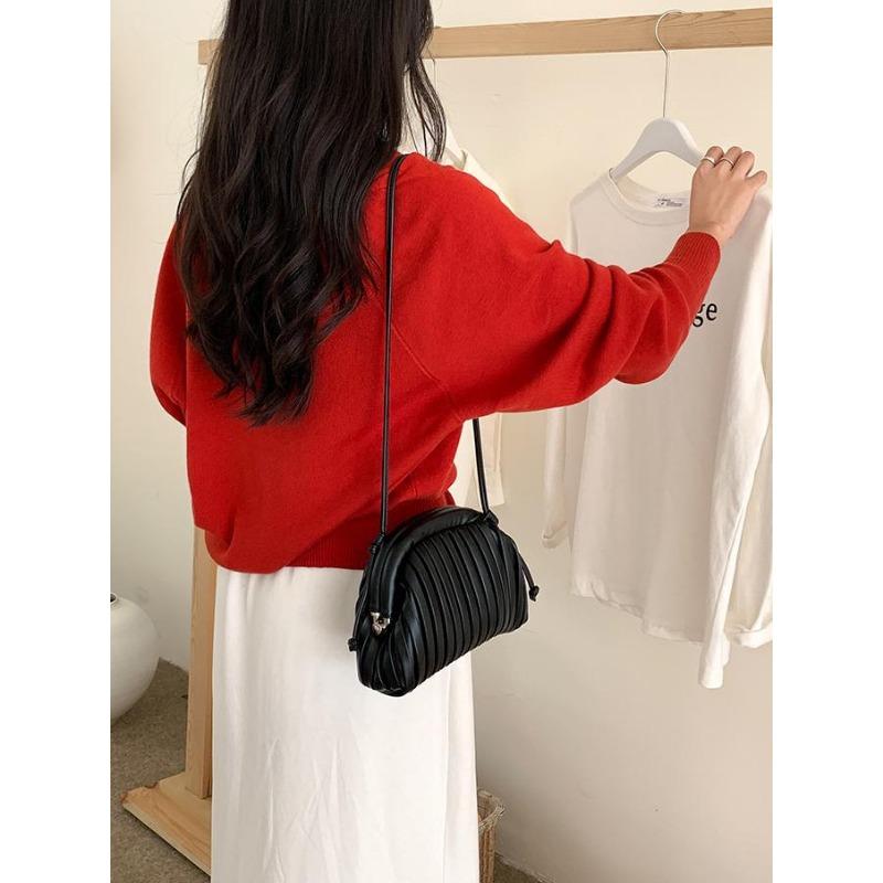 Plissee-Tasche Damen modische Retro Nischendesign Clip Umhängetasche Damen modische Leder Messenger Bag Damen