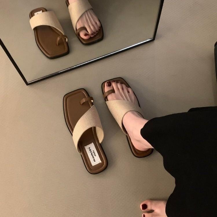Set of toe slippers women's shoes flat bottom casual versatile daily sandals summer new outdoor temperament square head non-slip simple
