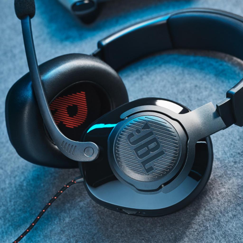 JBL QUANTUM 200 Gaming Headset, Lightweight Design, Over-Ear Headphones, Flip-Up Mic, DISCORD Certified, 3.5mm Audio Connection, PC Splitter Included