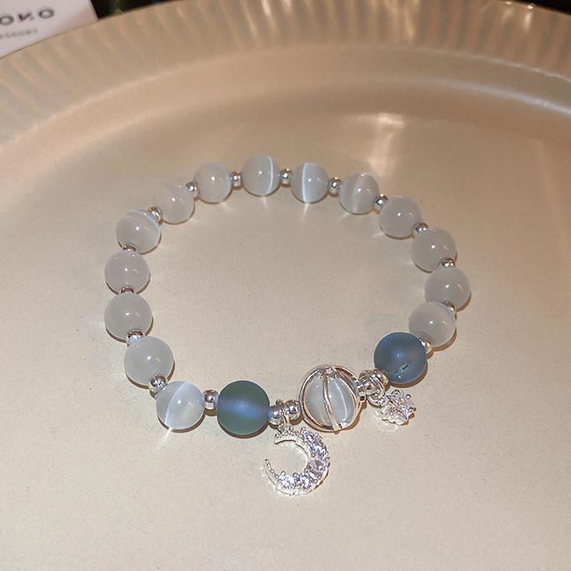 Vintage French Style T-Shaped Pearl Buckle Heart Bracelet for Women