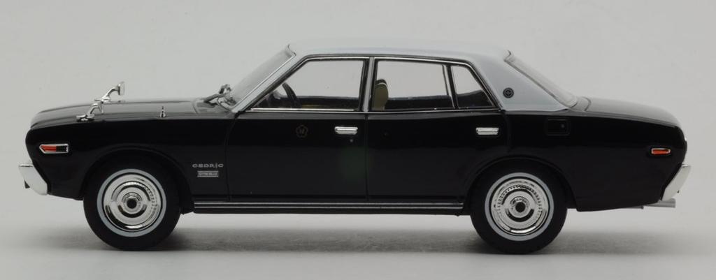 Tomica Limited Vintage Cedric Hire Car LV-N43-07a (Finished Product)