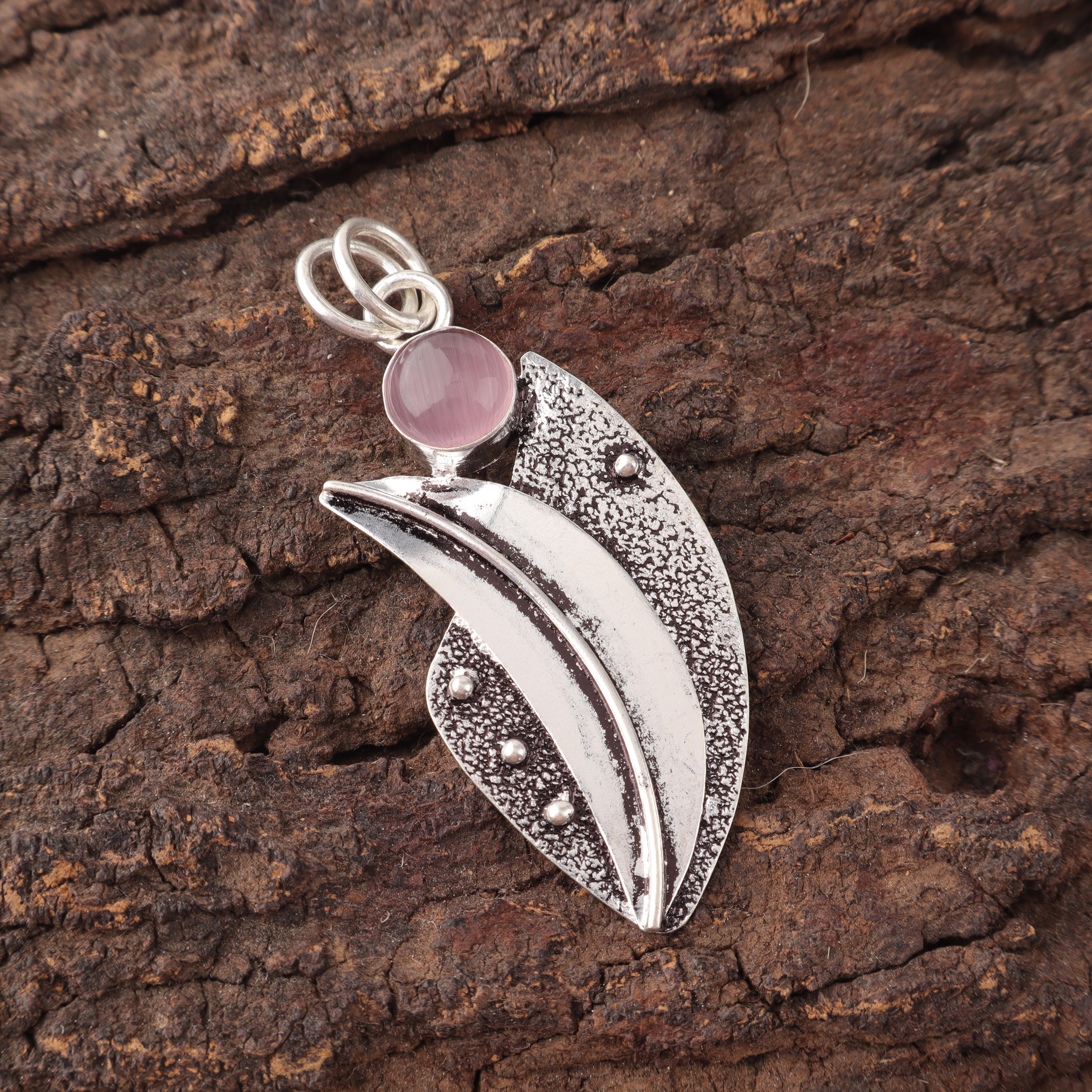 

Кулон из серебра 925 пробы с фиолетовым кошачьим глазом, Ювелирные изделия ручной работы из серебра, Великолепные ювелирные изделия с кошачьим глазом для подарка 2.05 Inches фиолетовый