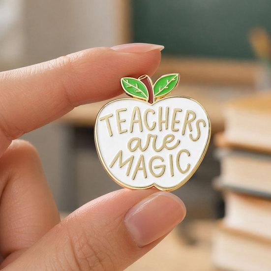 Yangyizhi Brooch Pin, Enamel Teacher-Themed Fruit Shape Lapel Lightweight Outfit Badge for Teachers Day Graduation
