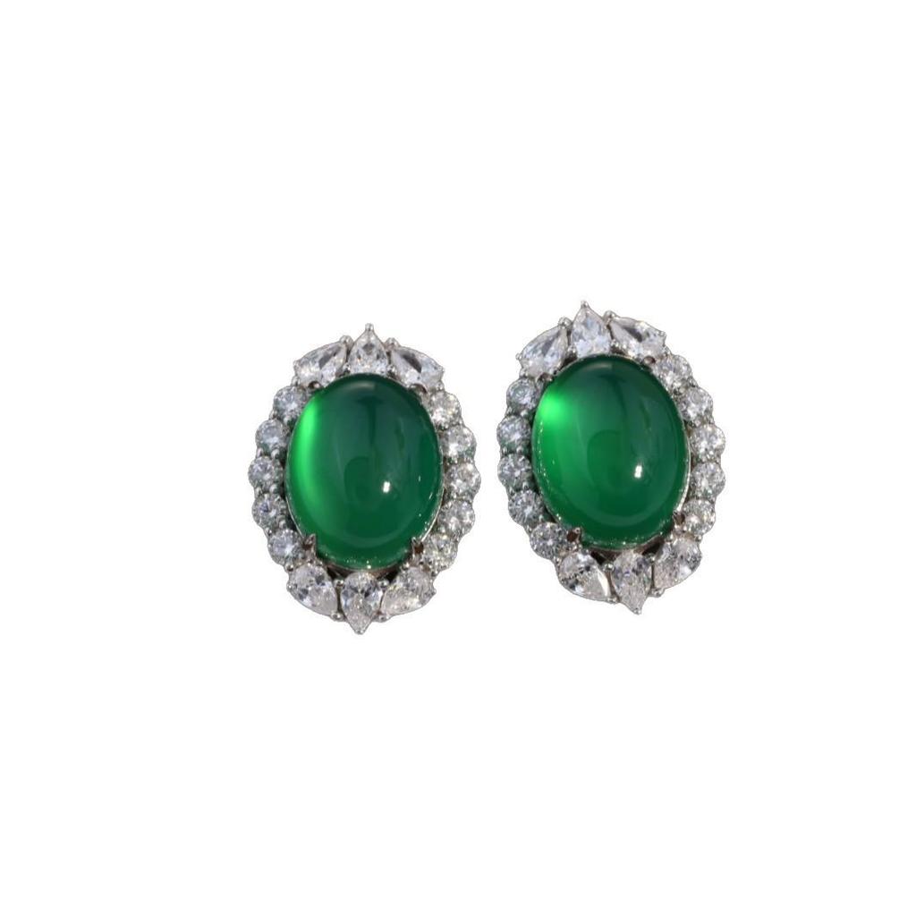 Elegant Green Chalcedony Stud Earrings: Versatile Classic Style