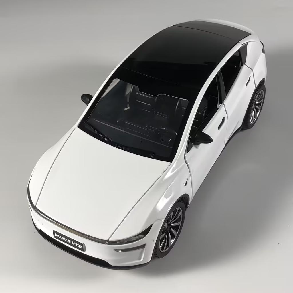1:24 Model Y Facelift Off Road SUV Alloy Metal Diecast Model Car Sound & Light Pull Back Children Toy Collectibles Birthday Gift