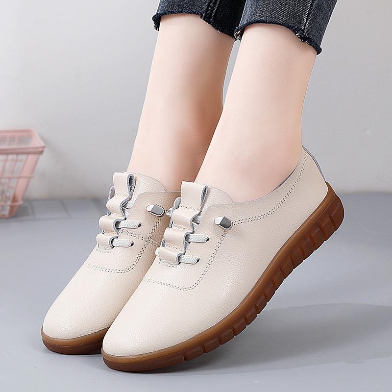 New Spring and Autumn Small White Shoes for Girls' Leather Middle-aged Soft Sole Single Shoes Mother's Shoes Non-slip Casual Women's Leather Shoes
