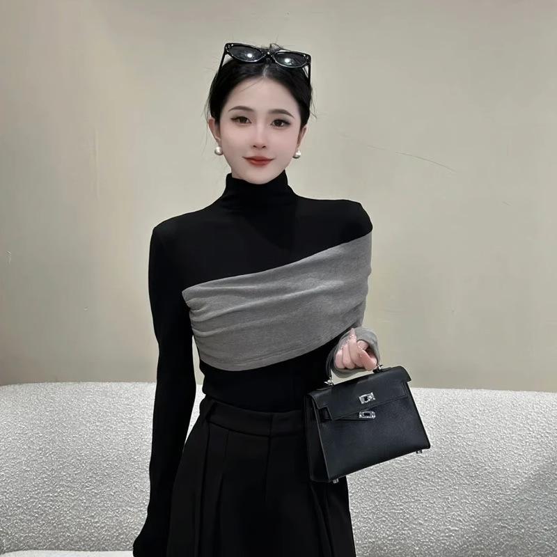 

Женский топ с эффектом двухслойности, с высоким воротом, черно-серый, приталенный, модный - Осень/Зима 2025 Small