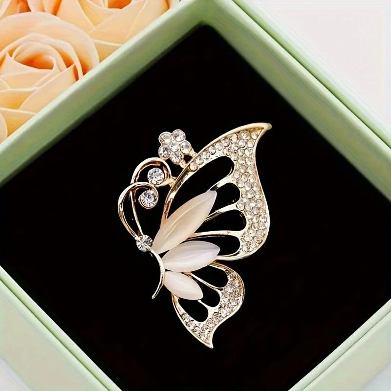 Elegant Butterfly Brooch, Fashion Clothing Accessory, Ideal Souvenir Gift for Women, Vintage Jewelry Pin