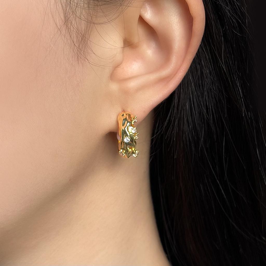 18K Gold-Plated Pearl Zircon Textured C-Shape Earrings – French Light Luxury Style