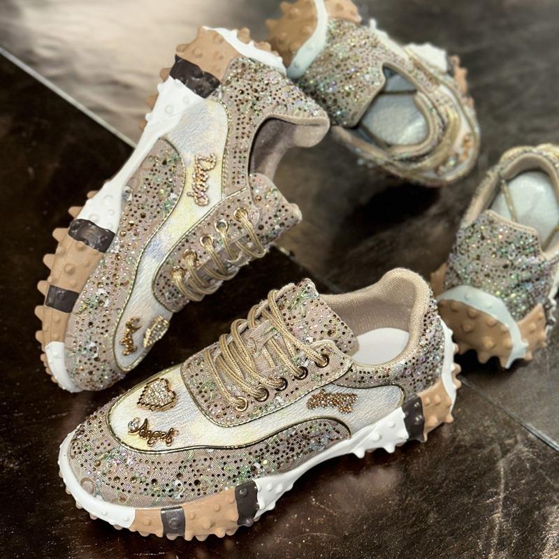 

Новые стильные и универсальные кроссовки для женщин с сетчатой поверхностью 41 золотой