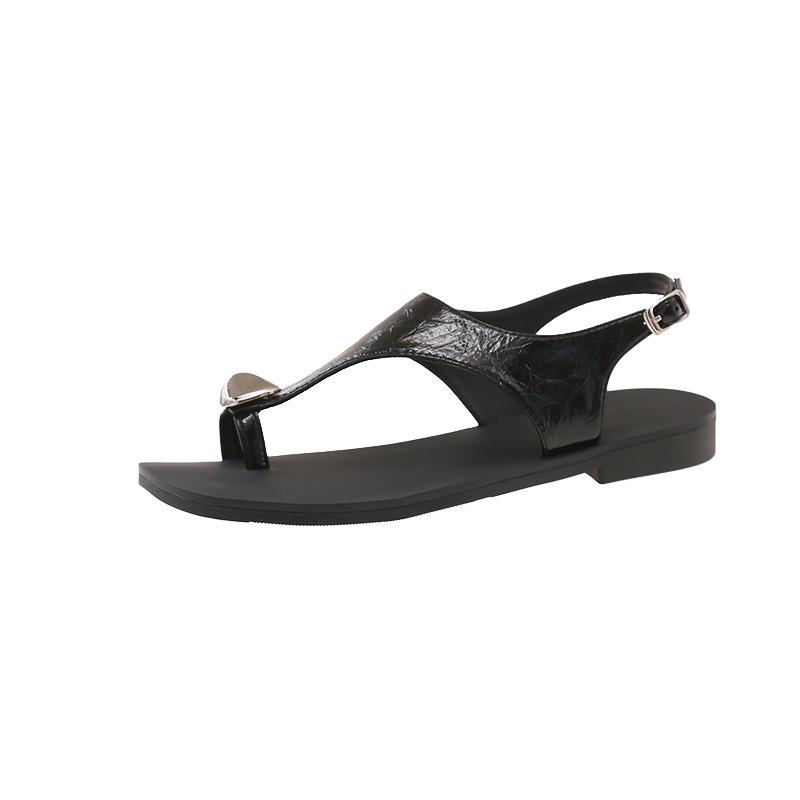 Retro metal buckle flat bottom cover toe sandals women wear summer new pinch toe sandals