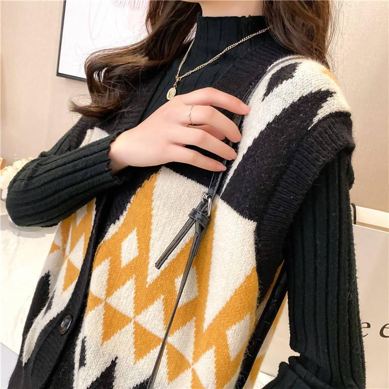 Spring and Autumn Lazy Style All-match V-neck Cardigan Sleeveless Color Matching Loose Sweater Rhombus Wear Vest Knitted Waistcoat Women