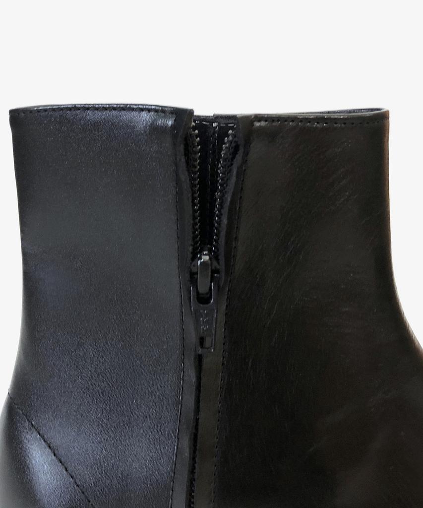 Joenshoe Kleine Square Side Zipper Boots Black