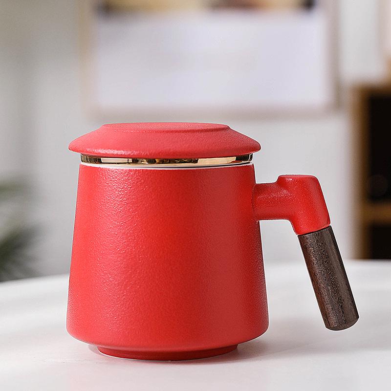 Wooden Handle Ceramic Filtered Tea Cup with Gift Box