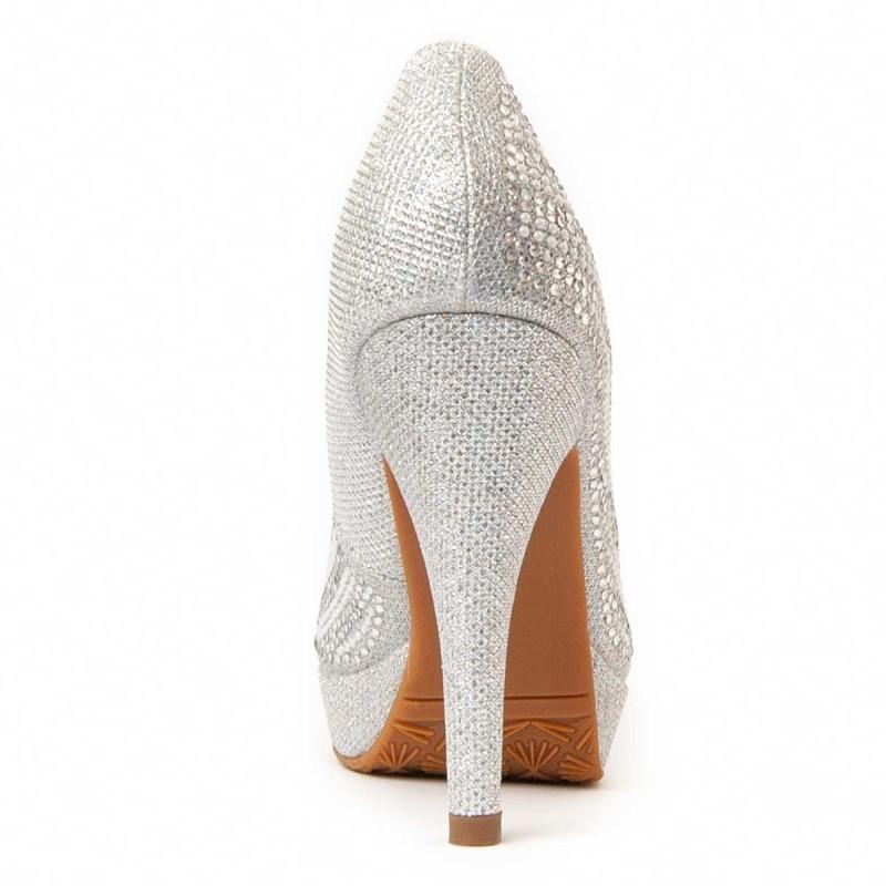 But na obcasie dla kobiety.  Montevita  Unne74  97854