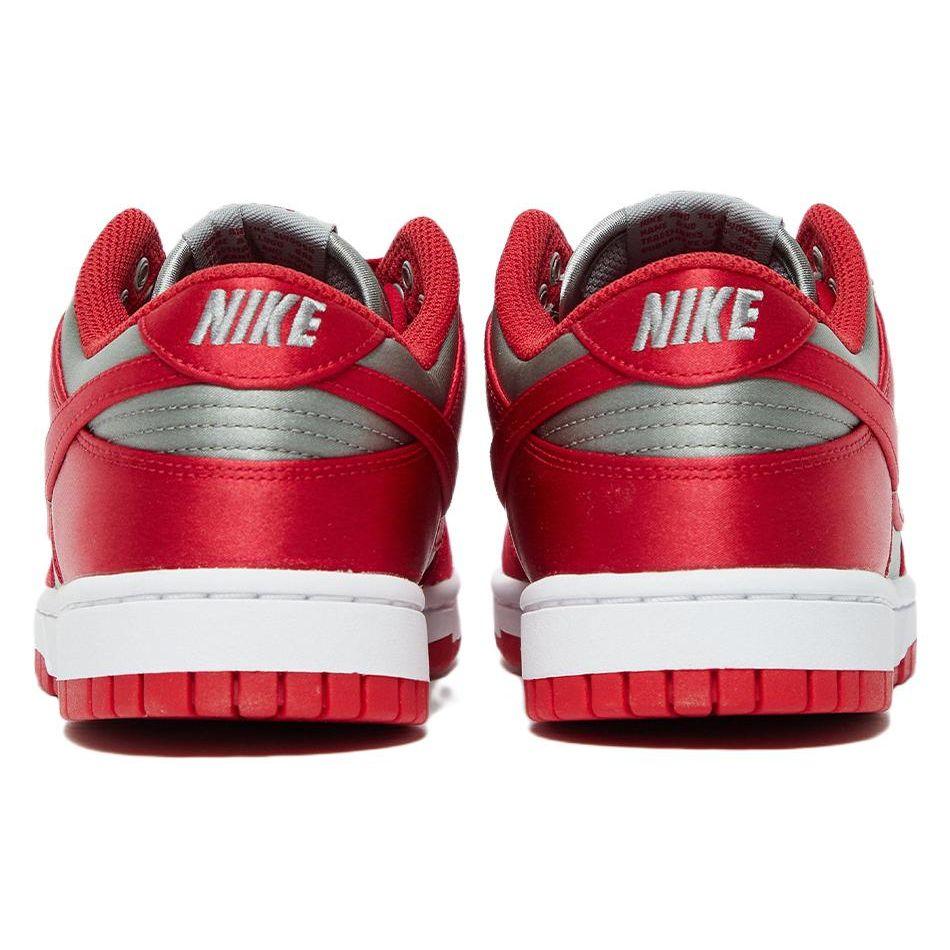 Nike Dunk Low Satin UNLV Sneakers da Donna Rosso Grigio Medio Rosso Varsity DX5931-001