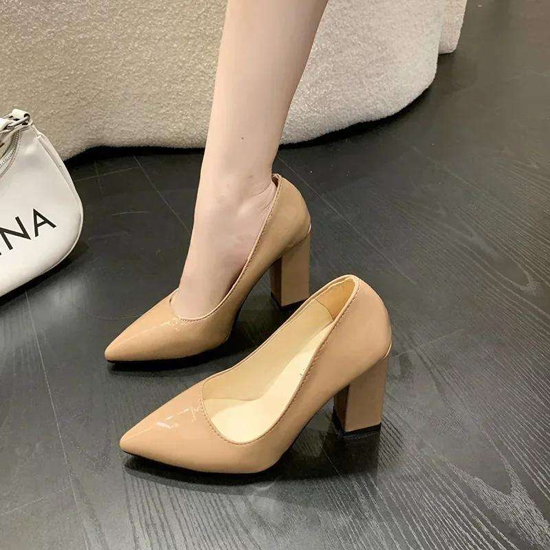 Pumps mit quadratischem Absatz Damenschuhe Lackleder Sexy Hochzeitsparty Offiziell Freizeit Super Große Größe 2025 42 apricot