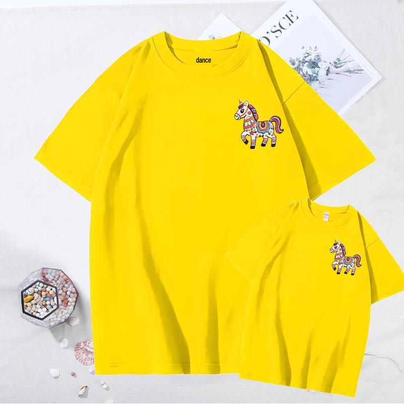 Year of the Horse Zodiac Family T-Shirt: Red Short Sleeve for Parent-Child, New Year Festive Portrait