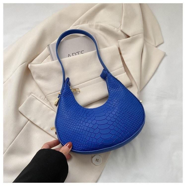 Elegant 2023 Summer New Women's Handheld Underarm Bag Chic Vintage Style Soft Pu Material