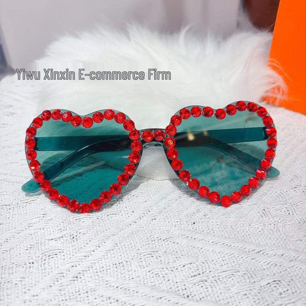 Färgglada Fjärilsolglasögon för Kvinnor och Barn - Trendiga Handgjorda Festglasögon