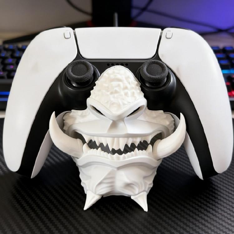 Gamepad Storage Stand with Open Single-Body Support, Decorative Teeth and Horns, and No Assembly Required for Desktop Use