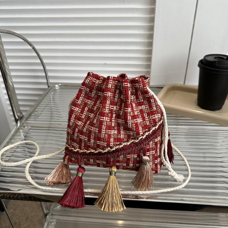 Ethnic-style Bag Tassel Bag Single-shoulder Crossbody Bag Woven Bucket Bag Fashionable and Retro for Women