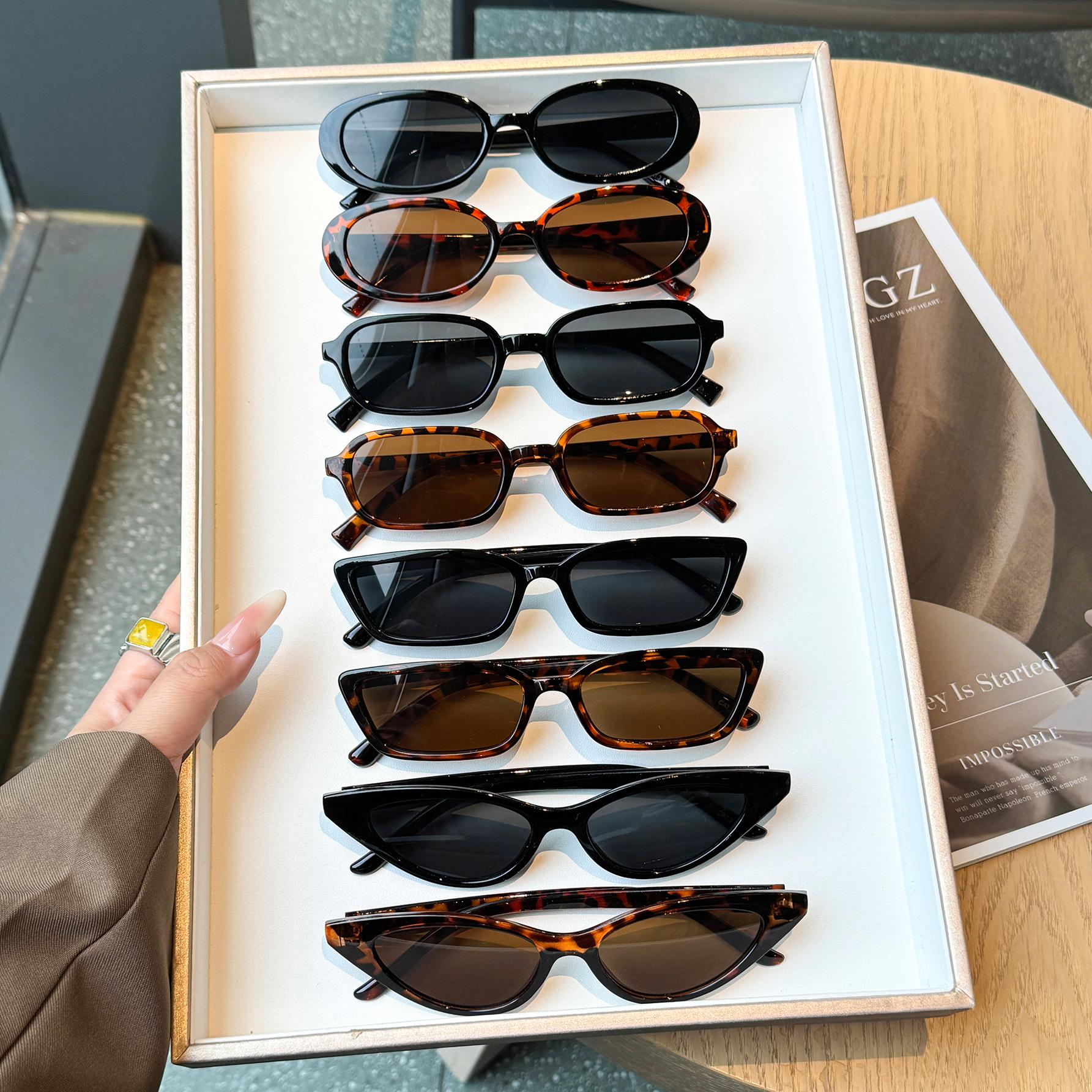

8Pcs Fashion Eyewear Set, Chic Black, Tortoiseshell and Leopard Print Frames/A Perfect Gift for Your Family