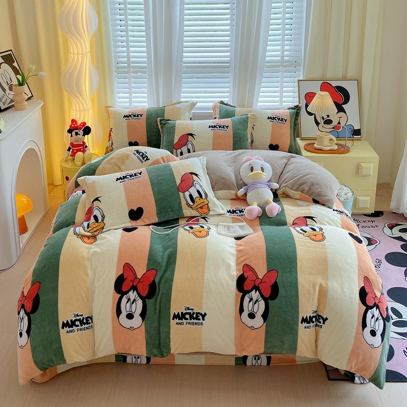 Set din patru piese din catifea cu lapte proaspăt de iarnă, husă de pilotă din flanel din catifea cu două fețe cu imprimare antistatică și set din trei piese din catifea