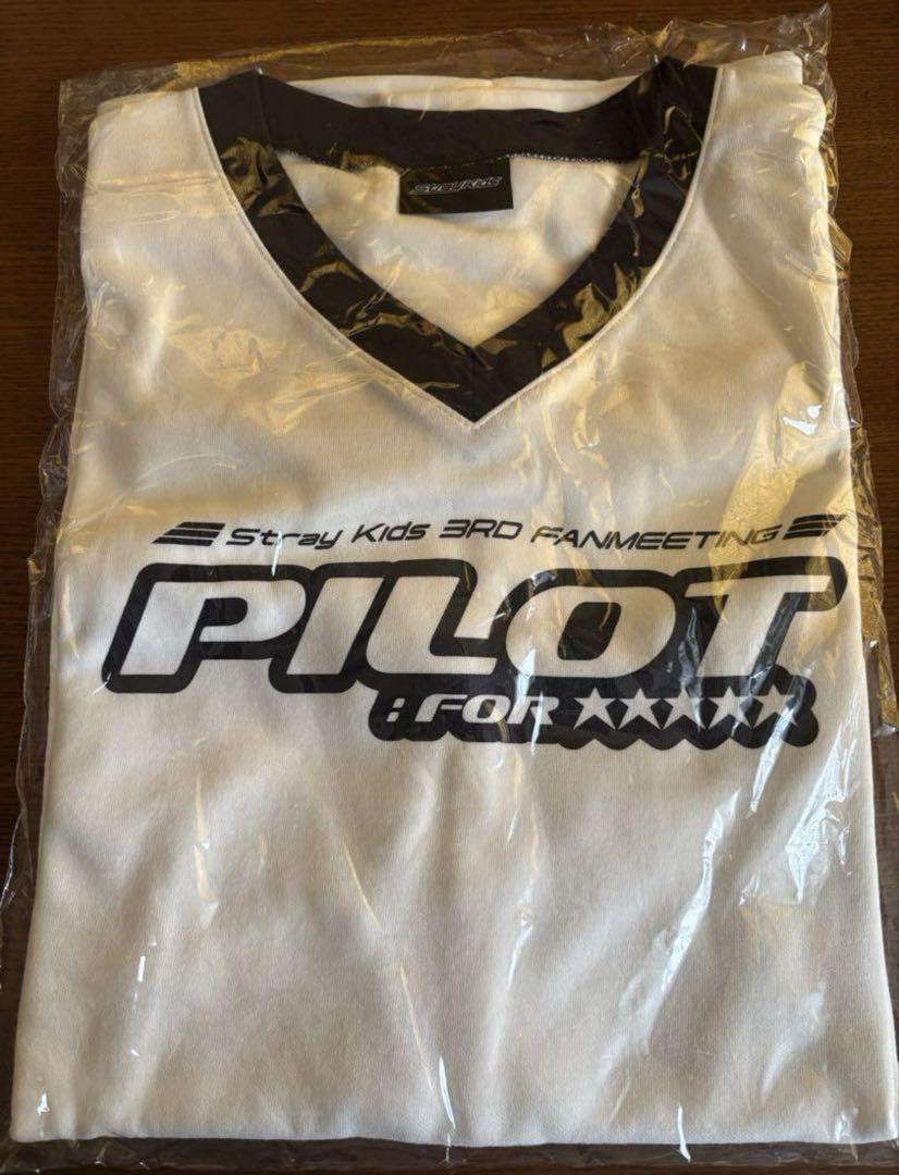 

[Б/У] Футболка для фан-встречи Stray Kids PILOT Белая