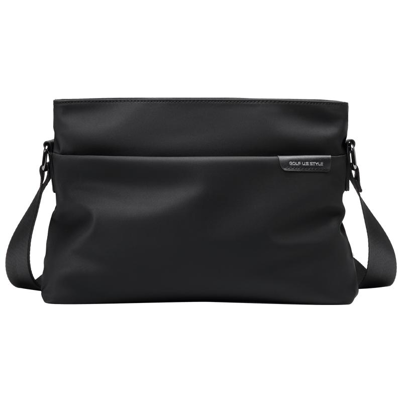

GOLF Men s Large Capacity Water-Resistant Nylon Shoulder Bag