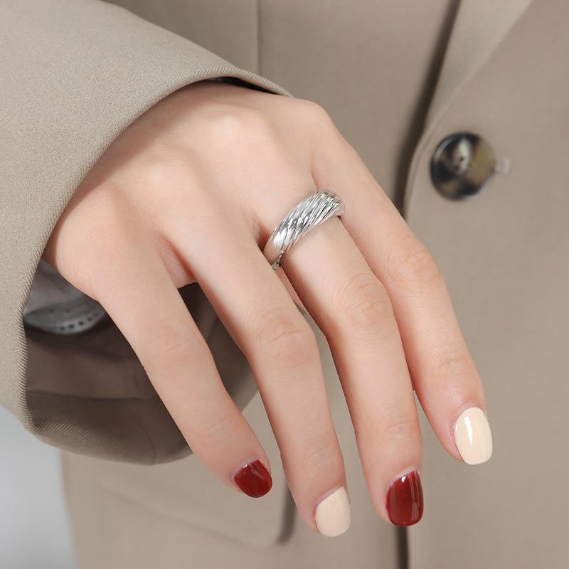 Gold Plated Geometric Striped Ring: Titanium Steel Jewelry for Women Size 7